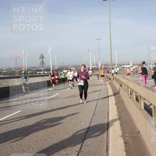 03.10.2026 - Köhlbrandbrückenlauf Yannick Fuchs http://msf.ph/oto/10778603 03.10.2026 09:45:37 Position 2  meine-sportfotos.de