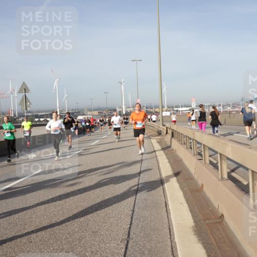 03.10.2026 - Köhlbrandbrückenlauf Yannick Fuchs http://msf.ph/oto/10778646 03.10.2026 09:45:41 Position 2  meine-sportfotos.de