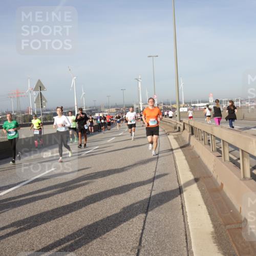03.10.2026 - Köhlbrandbrückenlauf Yannick Fuchs http://msf.ph/oto/10778653 03.10.2026 09:45:41 Position 2  meine-sportfotos.de