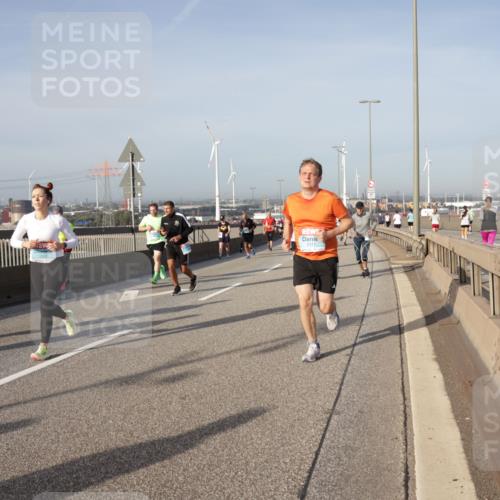 03.10.2026 - Köhlbrandbrückenlauf Yannick Fuchs http://msf.ph/oto/10778660 03.10.2026 09:45:42 Position 2  meine-sportfotos.de