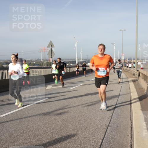 03.10.2026 - Köhlbrandbrückenlauf Yannick Fuchs http://msf.ph/oto/10778662 03.10.2026 09:45:42 Position 2 2511 meine-sportfotos.de