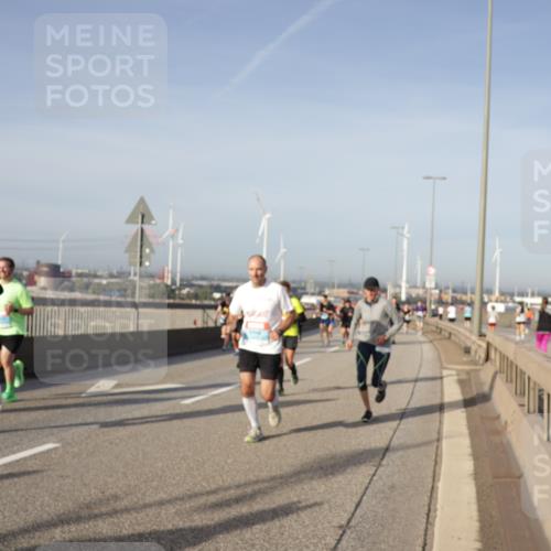 03.10.2026 - Köhlbrandbrückenlauf Yannick Fuchs http://msf.ph/oto/10778684 03.10.2026 09:45:44 Position 2  meine-sportfotos.de