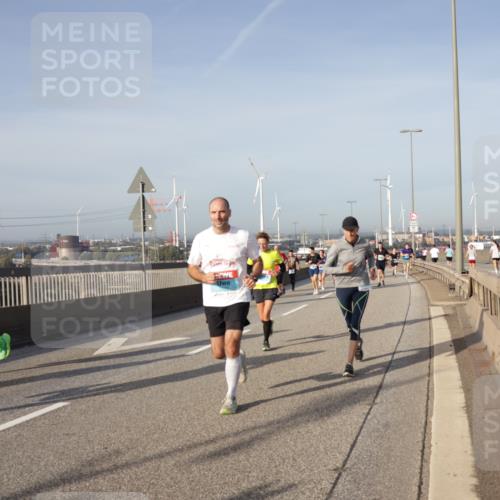 03.10.2026 - Köhlbrandbrückenlauf Yannick Fuchs http://msf.ph/oto/10778689 03.10.2026 09:45:44 Position 2  meine-sportfotos.de