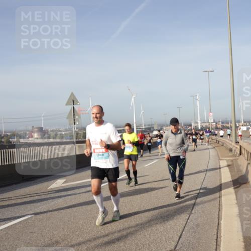 03.10.2026 - Köhlbrandbrückenlauf Yannick Fuchs http://msf.ph/oto/10778693 03.10.2026 09:45:44 Position 2 2977 meine-sportfotos.de