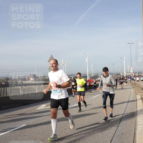 03.10.2026 - Köhlbrandbrückenlauf Yannick Fuchs http://msf.ph/oto/10778696 03.10.2026 09:45:44 Position 2  meine-sportfotos.de