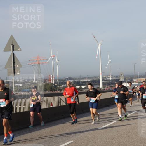 03.10.2026 - Köhlbrandbrückenlauf Yannick Fuchs http://msf.ph/oto/10778712 03.10.2026 09:45:46 Position 2  meine-sportfotos.de