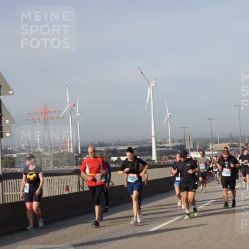 03.10.2026 - Köhlbrandbrückenlauf Yannick Fuchs http://msf.ph/oto/10778715 03.10.2026 09:45:46 Position 2  meine-sportfotos.de