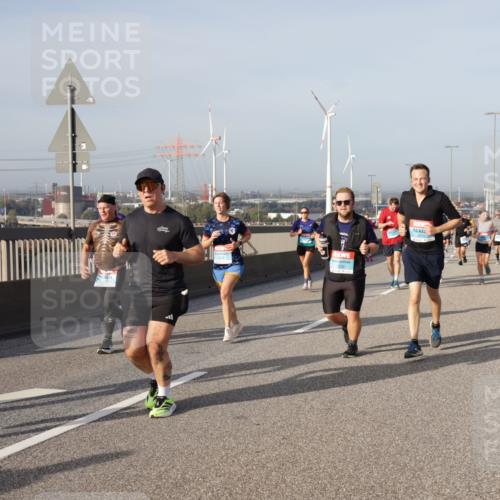 03.10.2026 - Köhlbrandbrückenlauf Yannick Fuchs http://msf.ph/oto/10778737 03.10.2026 09:45:49 Position 2  meine-sportfotos.de