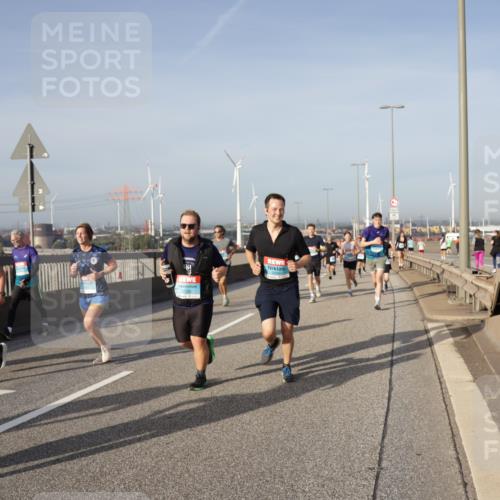 03.10.2026 - Köhlbrandbrückenlauf Yannick Fuchs http://msf.ph/oto/10778750 03.10.2026 09:45:49 Position 2  meine-sportfotos.de