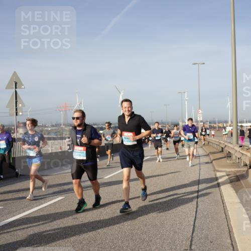 03.10.2026 - Köhlbrandbrückenlauf Yannick Fuchs http://msf.ph/oto/10778754 03.10.2026 09:45:49 Position 2  meine-sportfotos.de