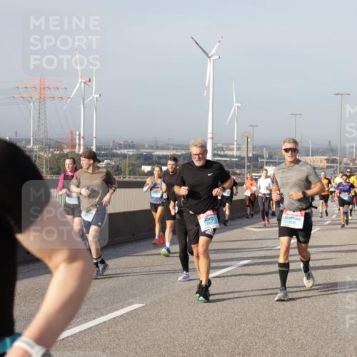 03.10.2026 - Köhlbrandbrückenlauf Yannick Fuchs http://msf.ph/oto/10778793 03.10.2026 09:45:54 Position 2 1025, 500 meine-sportfotos.de