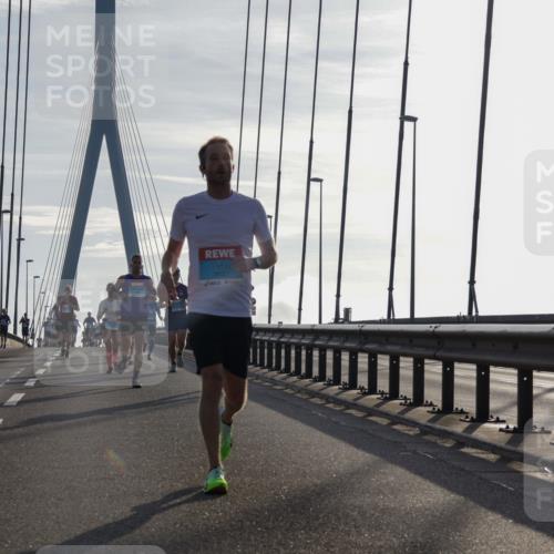 03.10.2026 - Köhlbrandbrückenlauf Yannick Fuchs http://msf.ph/oto/10778798 03.10.2026 09:23:43 Position 1 3837 meine-sportfotos.de