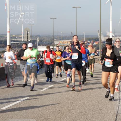 03.10.2026 - Köhlbrandbrückenlauf Yannick Fuchs http://msf.ph/oto/10778821 03.10.2026 09:45:56 Position 2 500 meine-sportfotos.de
