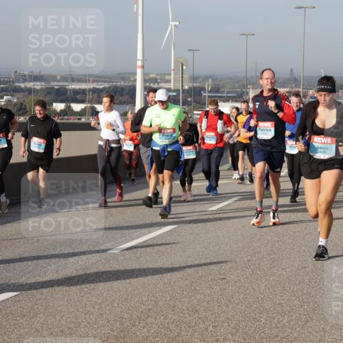 03.10.2026 - Köhlbrandbrückenlauf Yannick Fuchs http://msf.ph/oto/10778827 03.10.2026 09:45:57 Position 2 3057, 3806, 1902, 50 meine-sportfotos.de