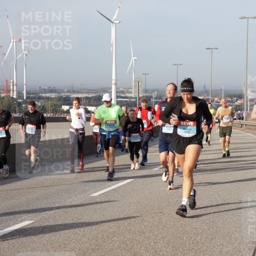 03.10.2026 - Köhlbrandbrückenlauf Yannick Fuchs http://msf.ph/oto/10778839 03.10.2026 09:45:58 Position 2 3806, 1500 meine-sportfotos.de