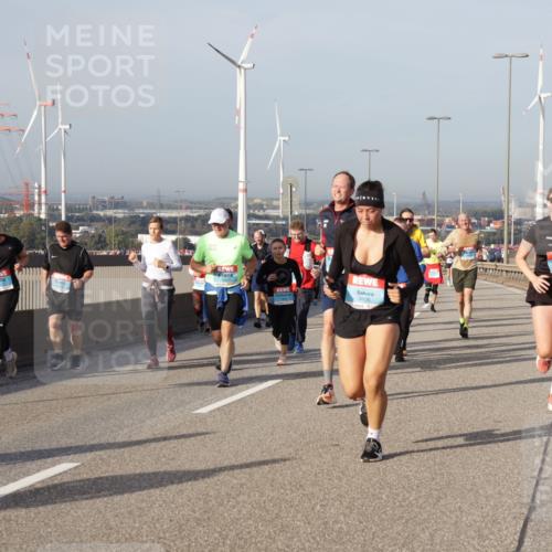 03.10.2026 - Köhlbrandbrückenlauf Yannick Fuchs http://msf.ph/oto/10778841 03.10.2026 09:45:58 Position 2 3806, 902, 1500 meine-sportfotos.de