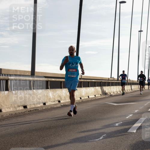 03.10.2026 - Köhlbrandbrückenlauf Yannick Fuchs http://msf.ph/oto/10778861 03.10.2026 09:23:49 Position 1  meine-sportfotos.de