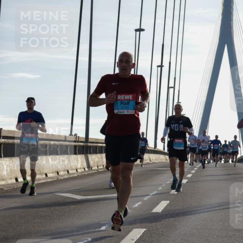 03.10.2026 - Köhlbrandbrückenlauf Yannick Fuchs http://msf.ph/oto/10778906 03.10.2026 09:23:53 Position 1 2150, 2211 meine-sportfotos.de