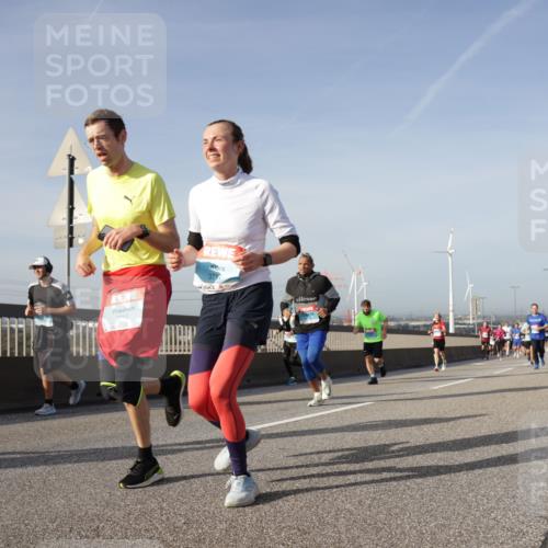 03.10.2026 - Köhlbrandbrückenlauf Yannick Fuchs http://msf.ph/oto/10778969 03.10.2026 09:46:08 Position 2 3716, 3717 meine-sportfotos.de