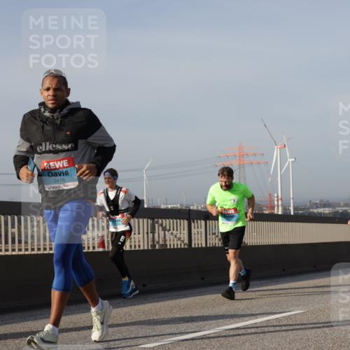 03.10.2026 - Köhlbrandbrückenlauf Yannick Fuchs http://msf.ph/oto/10778974 03.10.2026 09:46:09 Position 2 2416 meine-sportfotos.de
