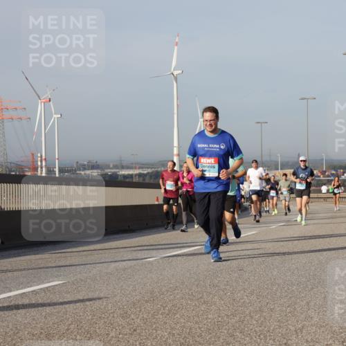 03.10.2026 - Köhlbrandbrückenlauf Yannick Fuchs http://msf.ph/oto/10779007 03.10.2026 09:46:12 Position 2 1510, 1500 meine-sportfotos.de