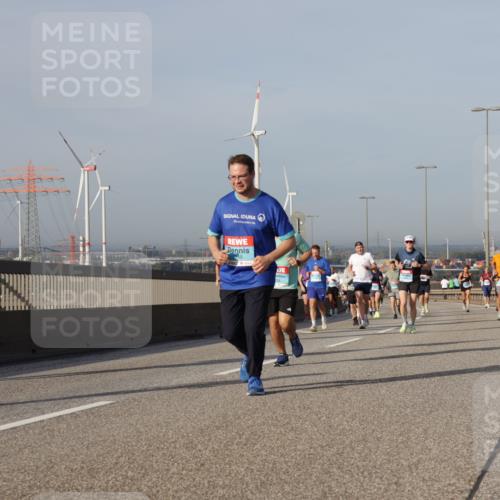 03.10.2026 - Köhlbrandbrückenlauf Yannick Fuchs http://msf.ph/oto/10779023 03.10.2026 09:46:13 Position 2 1500 meine-sportfotos.de