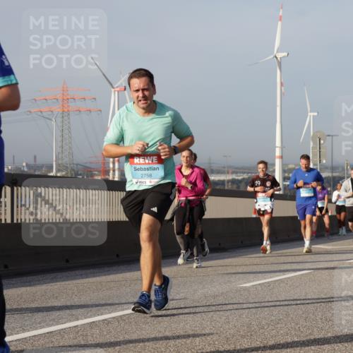 03.10.2026 - Köhlbrandbrückenlauf Yannick Fuchs http://msf.ph/oto/10779042 03.10.2026 09:46:14 Position 2 2749, 2758, 19 meine-sportfotos.de