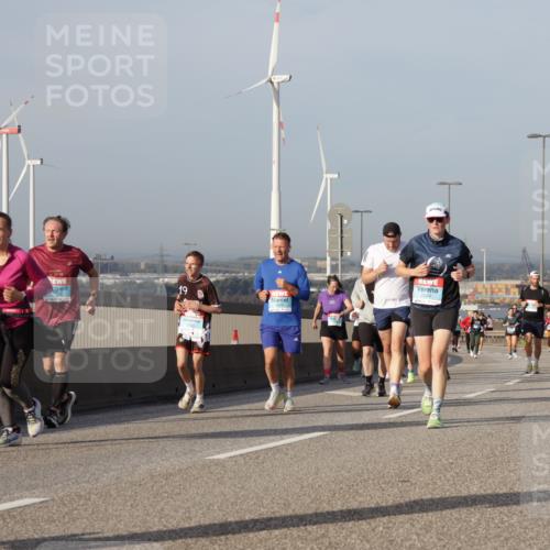 03.10.2026 - Köhlbrandbrückenlauf Yannick Fuchs http://msf.ph/oto/10779049 03.10.2026 09:46:15 Position 2  meine-sportfotos.de