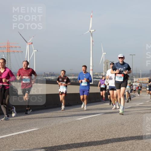 03.10.2026 - Köhlbrandbrückenlauf Yannick Fuchs http://msf.ph/oto/10779060 03.10.2026 09:46:16 Position 2  meine-sportfotos.de