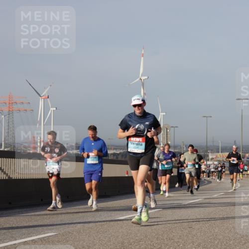 03.10.2026 - Köhlbrandbrückenlauf Yannick Fuchs http://msf.ph/oto/10779079 03.10.2026 09:46:17 Position 2 19, 2534 meine-sportfotos.de