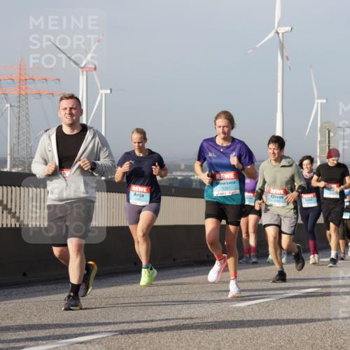 03.10.2026 - Köhlbrandbrückenlauf Yannick Fuchs http://msf.ph/oto/10779111 03.10.2026 09:46:21 Position 2 3397 meine-sportfotos.de