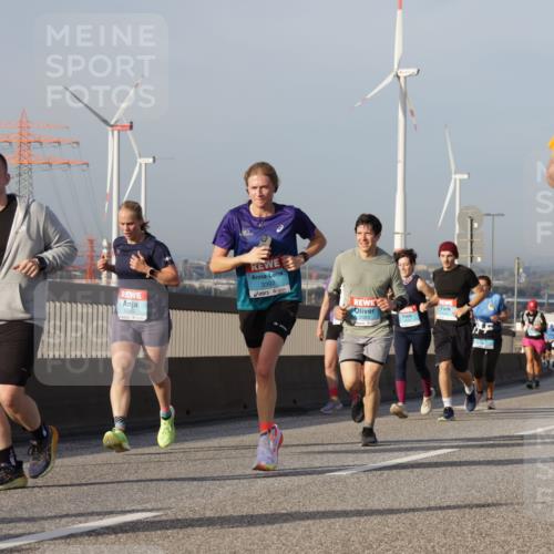 03.10.2026 - Köhlbrandbrückenlauf Yannick Fuchs http://msf.ph/oto/10779115 03.10.2026 09:46:21 Position 2 3397, 2342, 2593 meine-sportfotos.de