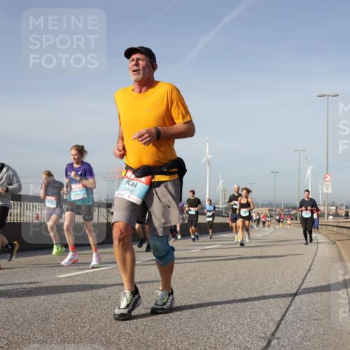 03.10.2026 - Köhlbrandbrückenlauf Yannick Fuchs http://msf.ph/oto/10779140 03.10.2026 09:46:23 Position 2 2342 meine-sportfotos.de