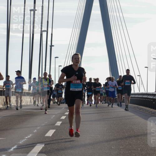 03.10.2026 - Köhlbrandbrückenlauf Yannick Fuchs http://msf.ph/oto/10780119 03.10.2026 09:25:37 Position 1 2617, 2274 meine-sportfotos.de