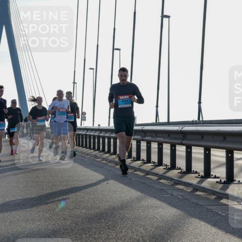 03.10.2026 - Köhlbrandbrückenlauf Yannick Fuchs http://msf.ph/oto/10780212 03.10.2026 09:25:46 Position 1 14 meine-sportfotos.de