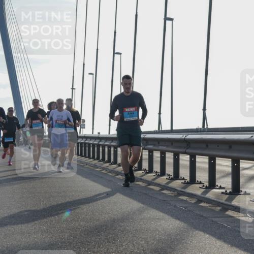 03.10.2026 - Köhlbrandbrückenlauf Yannick Fuchs http://msf.ph/oto/10780214 03.10.2026 09:25:46 Position 1  meine-sportfotos.de