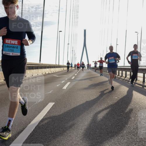 03.10.2026 - Köhlbrandbrückenlauf Yannick Fuchs http://msf.ph/oto/10780471 03.10.2026 09:26:07 Position 1 1755 meine-sportfotos.de