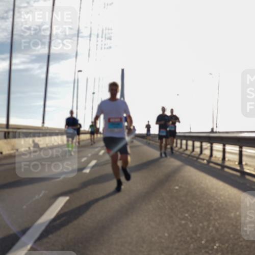 03.10.2026 - Köhlbrandbrückenlauf Yannick Fuchs http://msf.ph/oto/10780652 03.10.2026 09:26:25 Position 1  meine-sportfotos.de