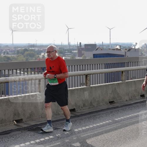 03.10.2026 - Köhlbrandbrückenlauf Michael Burmester http://msf.ph/oto/10803708 03.10.2026 16:16:27 Position 2 7899 meine-sportfotos.de