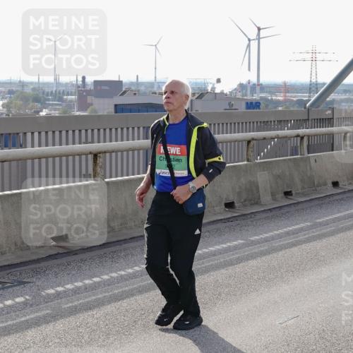 03.10.2026 - Köhlbrandbrückenlauf Michael Burmester http://msf.ph/oto/10803710 03.10.2026 16:16:28 Position 2 2 meine-sportfotos.de