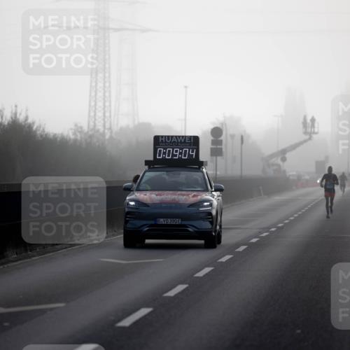 03.10.2026 - Köhlbrandbrückenlauf Michael Strokosch http://msf.ph/oto/10803720 03.10.2026 09:09:55 Position 3 2, 0, 09, 04, 390 meine-sportfotos.de
