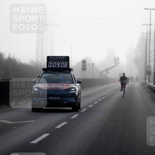 03.10.2026 - Köhlbrandbrückenlauf Michael Strokosch http://msf.ph/oto/10803722 03.10.2026 09:09:59 Position 3 2, 0, 09, 08, 170, 390 meine-sportfotos.de