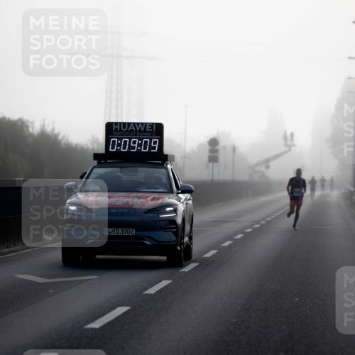 03.10.2026 - Köhlbrandbrückenlauf Michael Strokosch http://msf.ph/oto/10803724 03.10.2026 09:10:00 Position 3 2, 0, 09, 09, 390 meine-sportfotos.de