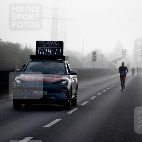 03.10.2026 - Köhlbrandbrückenlauf Michael Strokosch http://msf.ph/oto/10803729 03.10.2026 09:10:02 Position 3 2, 0, 09, 11, 390 meine-sportfotos.de