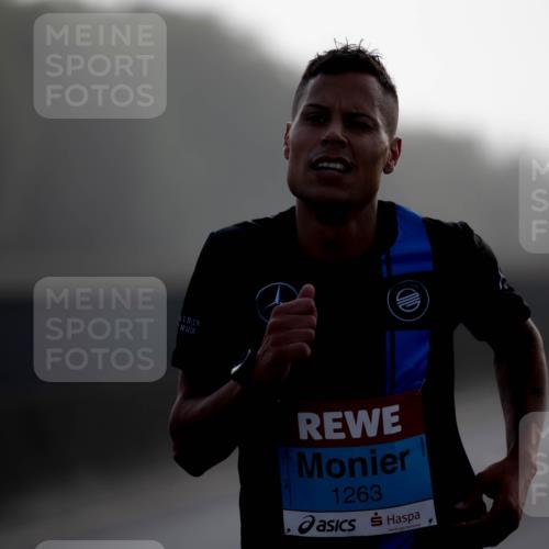 03.10.2026 - Köhlbrandbrückenlauf Michael Strokosch http://msf.ph/oto/10803745 03.10.2026 09:10:11 Position 3 1263 meine-sportfotos.de