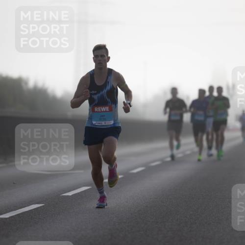 03.10.2026 - Köhlbrandbrückenlauf Michael Strokosch http://msf.ph/oto/10803789 03.10.2026 09:11:02 Position 3 3735 meine-sportfotos.de