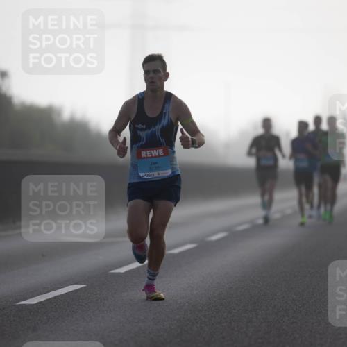 03.10.2026 - Köhlbrandbrückenlauf Michael Strokosch http://msf.ph/oto/10803790 03.10.2026 09:11:02 Position 3 3735 meine-sportfotos.de