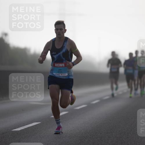 03.10.2026 - Köhlbrandbrückenlauf Michael Strokosch http://msf.ph/oto/10803791 03.10.2026 09:11:02 Position 3 3735 meine-sportfotos.de