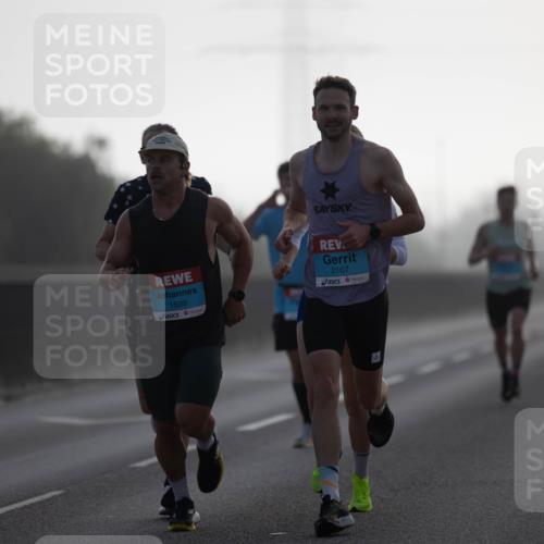 03.10.2026 - Köhlbrandbrückenlauf Michael Strokosch http://msf.ph/oto/10803810 03.10.2026 09:11:51 Position 3 1599, 2107 meine-sportfotos.de
