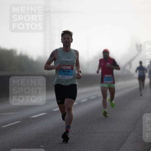 03.10.2026 - Köhlbrandbrückenlauf Michael Strokosch http://msf.ph/oto/10803814 03.10.2026 09:11:55 Position 3 2109 meine-sportfotos.de